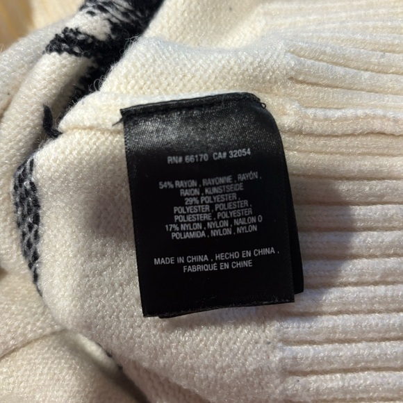 MOTH Anthropologie V-neck Sweater - Picture 7 of 7